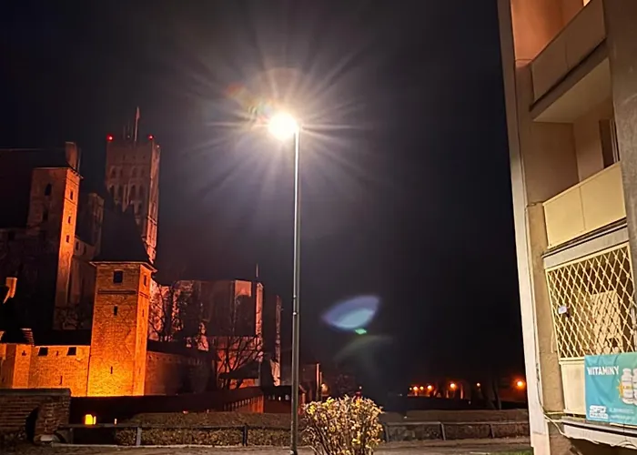 10 Metrow Od Zamku Lägenhet